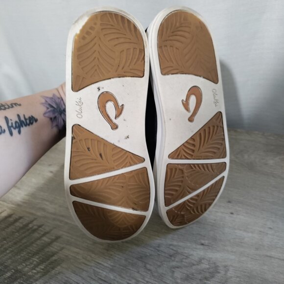 OluKai‎ Ki'hele Slip On Sneaker - Black  Woman's Size 8 - Picture 7 of 10